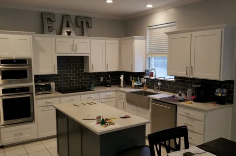 providing kitchen remodeling services in surprise, AZ